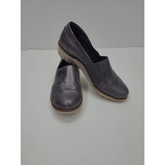 Dansko Julia Loafer Silver Shoes Women's Size 9 Leather Flats - Picture 2 of 10